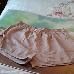 NWT Sarin Mathews workout shorts with soft & breathable Size XXL